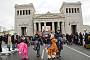 Faschingszug am Königsplatz (Foto:Ingrid Grossmann)